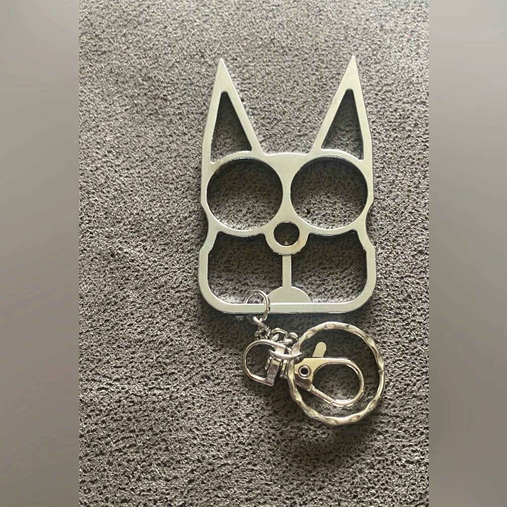 New * chrome mirrored cat keychain - Picture 2 of 2